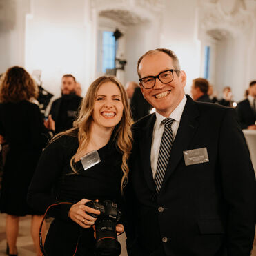 Sigourney Ruhl (Fotografin, BAUR Studios) und Hans-Christian Müller